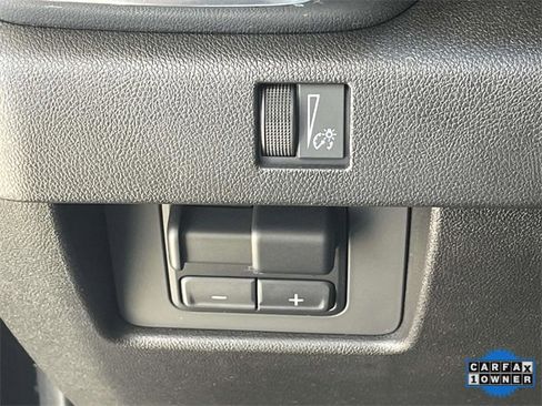 Used 2023 GMC Canyon Denali w/ Denali Black Edition image 17