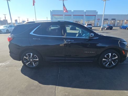 Used 2023 Chevrolet Equinox Premier image 2