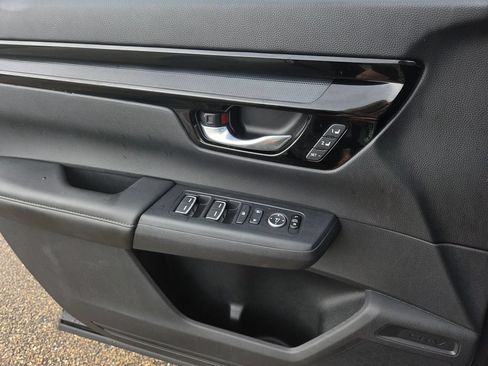 Used 2025 Honda CR-V EX-L image 17
