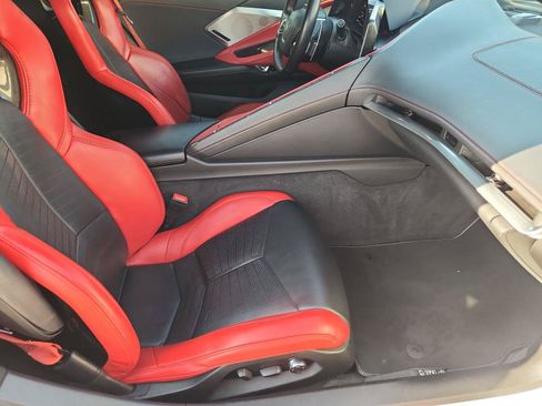 Used 2022 Chevrolet Corvette Stingray Preferred Cpe w/ Z51 Performance Package RWD image 25