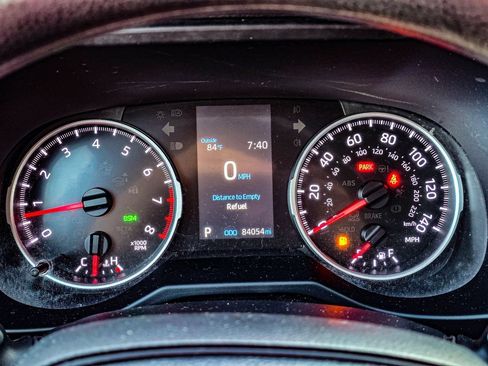 Used 2022 Toyota RAV4 XLE AWD/4WD image 25