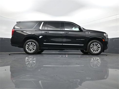 Used 2024 GMC Yukon XL SLT image 25