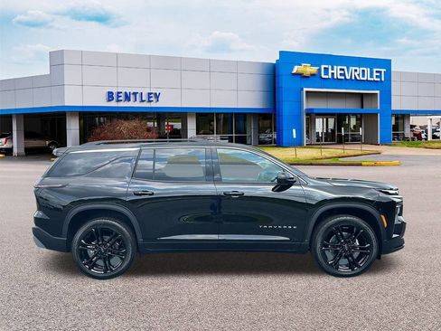 New 2026 Chevrolet Traverse LT w/ Driver Confidence Package image 6