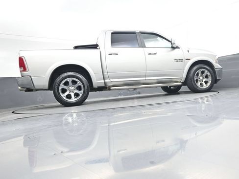 Used 2017 RAM 1500 Laramie AWD/4WD image 45