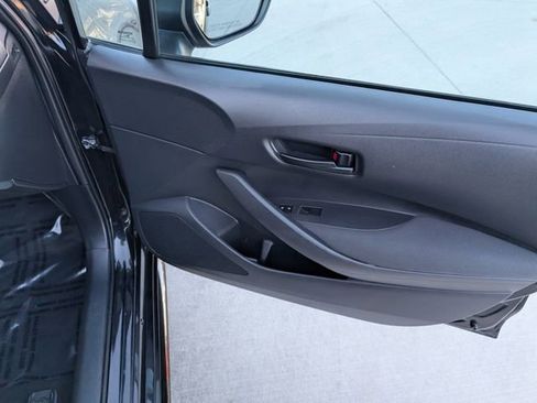 Used 2023 Toyota Corolla LE image 30