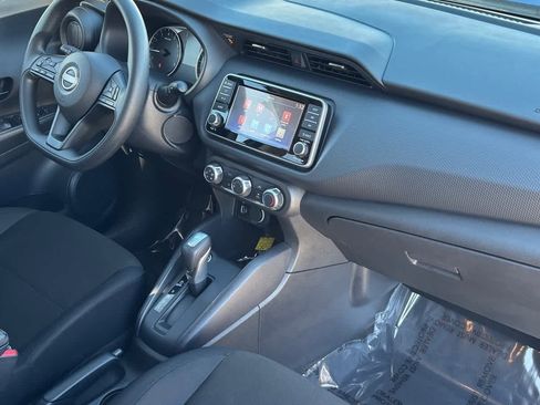 Used 2025 Nissan Kicks Play S image 2