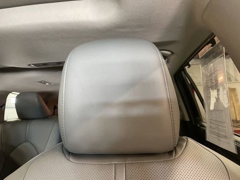 Used 2023 Toyota Highlander Limited AWD/4WD image 12