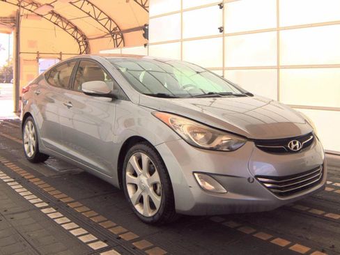 Used 2013 Hyundai Elantra Limited image 4