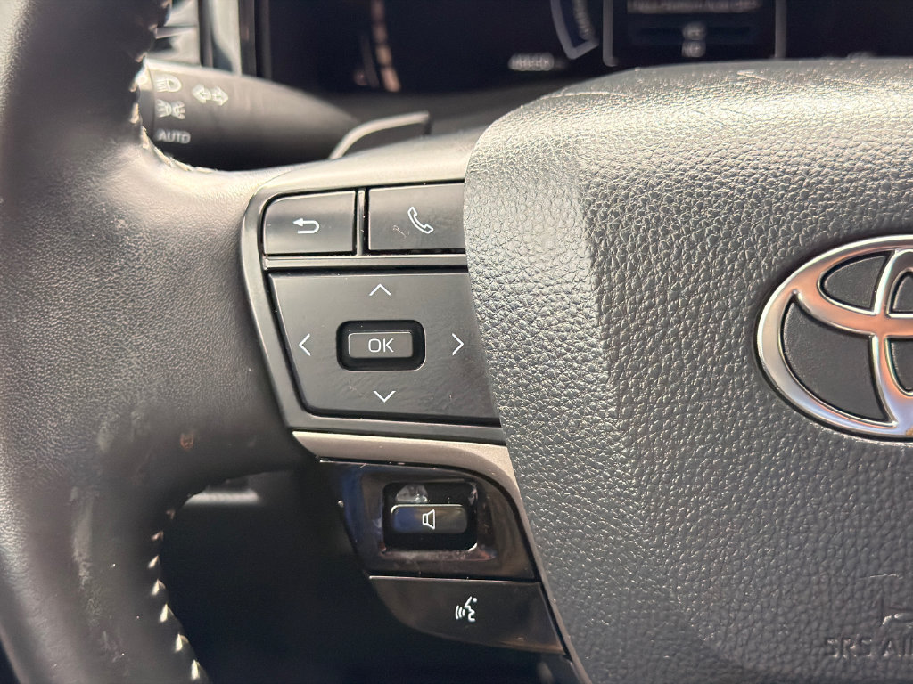 Used 2025 Toyota Camry SE FWD image 29