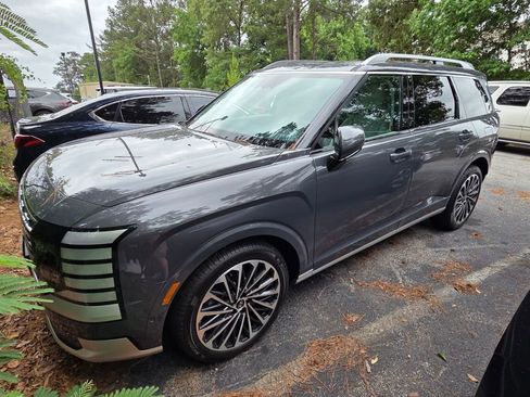 Used 2026 Hyundai Palisade Calligraphy FWD image 1