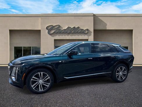 New 2026 Cadillac Lyriq Premium Luxury AWD/4WD image 10
