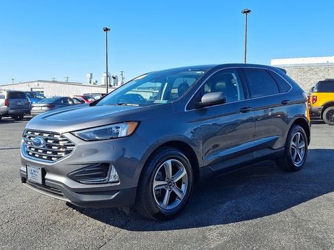 Certified 2022 Ford Edge SEL w/ Convenience Package AWD/4WD image 3