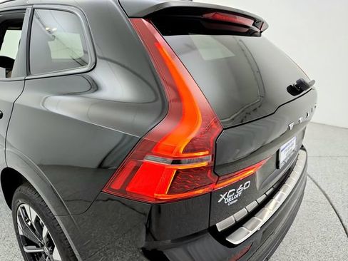 New 2027 Volvo XC60 B5 Plus AWD/4WD image 31