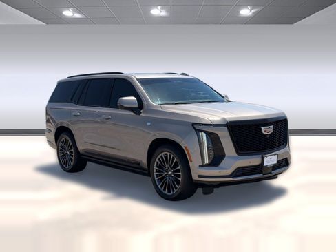 Used 2025 Cadillac Escalade Sport Platinum w/ LPO, Floor Liner Package AWD/4WD image 7