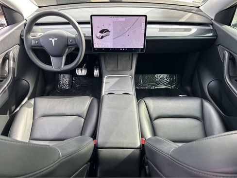 Used 2021 Tesla Model Y 2WD image 4