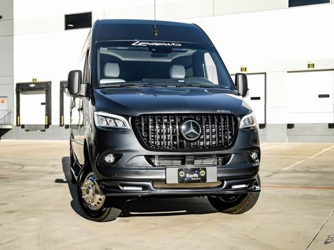 Used 2023 Mercedes-Benz Sprinter 3500 image 20