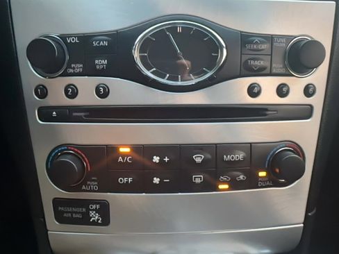 Used 2013 INFINITI G37 x Coupe w/ Premium Pkg image 11