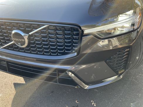 Used 2025 Volvo XC60 B5 Plus w/ Climate Package image 6