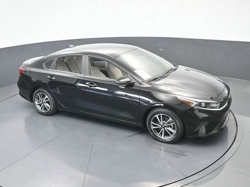 Used 2022 Kia Forte LXS w/ LXS Technology Package image 48