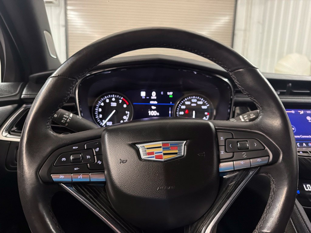 Used 2023 Cadillac XT6 Premium Luxury w/ Technology Package FWD image 27