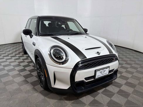 Used 2023 MINI Cooper S image 2