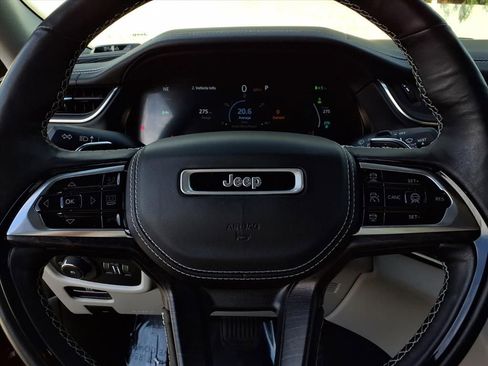 Used 2022 Jeep Grand Cherokee Overland w/ Advanced Protech Group III image 10