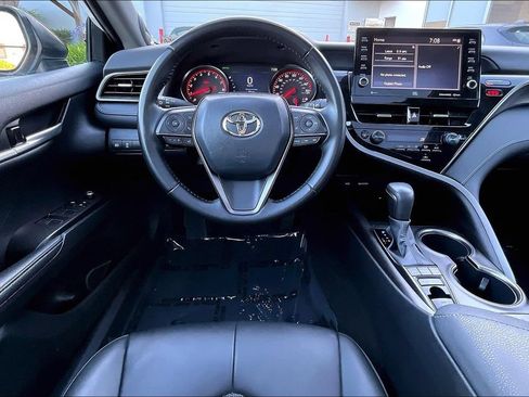 Used 2023 Toyota Camry XSE FWD image 8