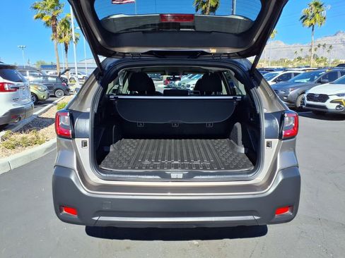 Used 2023 Subaru Outback Premium image 16