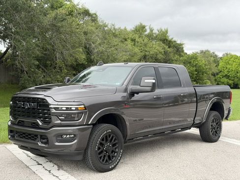 Used 2025 RAM 2500 Limited AWD/4WD image 1