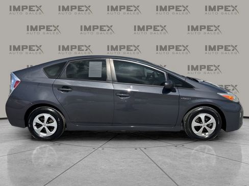 Used 2014 Toyota Prius Three image 6