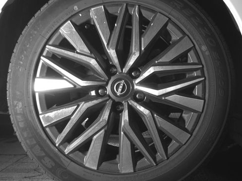 Used 2025 Nissan Altima 2.5 SV image 15