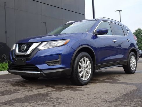 Used 2018 Nissan Rogue SV w/ Sun & Sound Touring Package AWD/4WD image 27