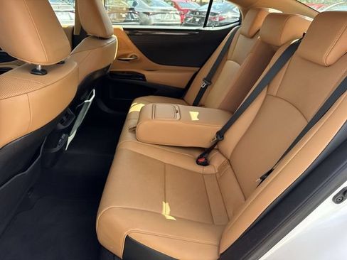 Certified 2023 Lexus ES 350 w/ Accessory Package (Z2) FWD image 23