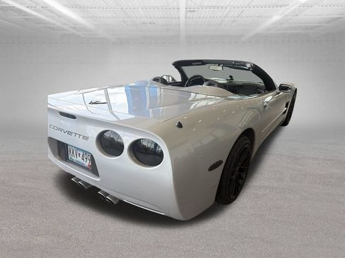 Used 2000 Chevrolet Corvette Convertible w/ Memory Pkg RWD image 10