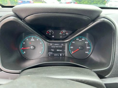 Used 2022 Chevrolet Colorado LT w/ Fleet Safety Package image 17