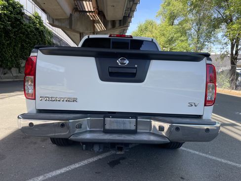 Used 2017 Nissan Frontier SV w/ SV Value Truck Package image 12