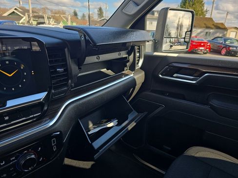 Certified 2025 Chevrolet Silverado 2500 LT w/ Convenience Package image 28