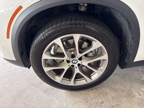 Used 2019 BMW X5 xDrive40i w/ Convenience Package AWD/4WD image 11
