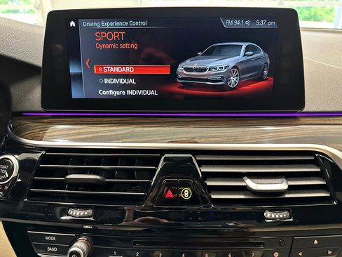 Used 2018 BMW 530i w/ Premium Package image 49