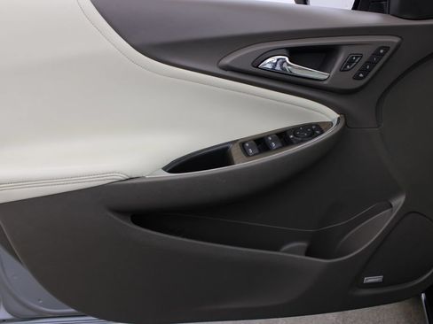 Used 2024 Chevrolet Malibu LT FWD image 17