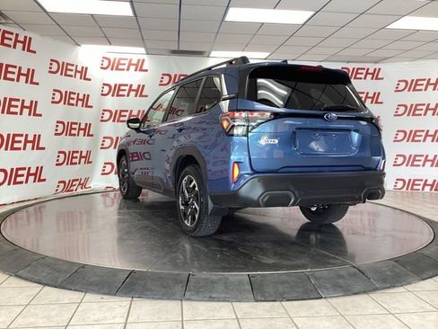 Used 2025 Subaru Forester Limited w/ Popular Package #1 AWD/4WD image 5