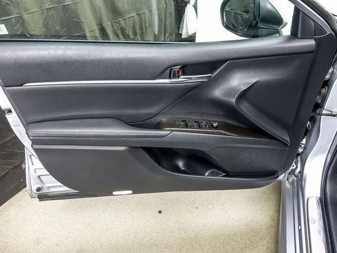 Used 2023 Toyota Camry XSE image 23