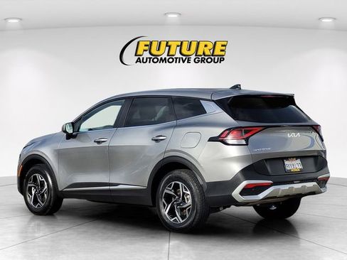 Used 2024 Kia Sportage LX image 7