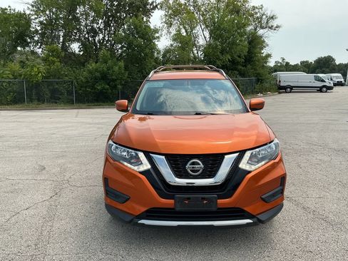 Used 2018 Nissan Rogue SV AWD/4WD image 9