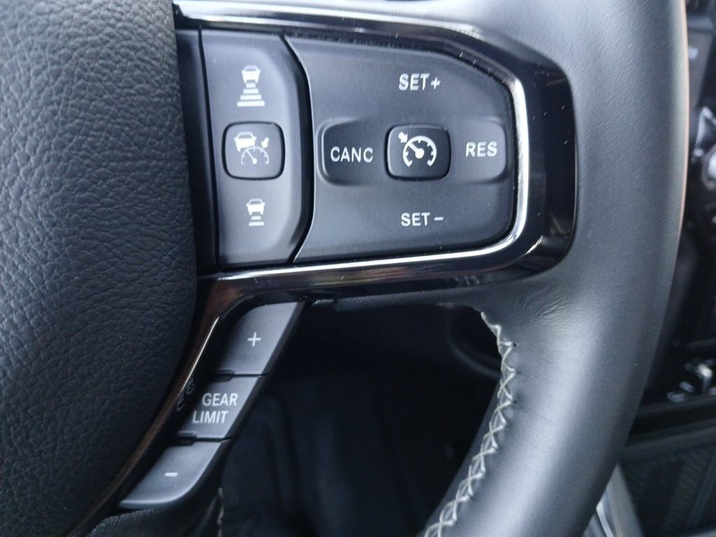 Used 2026 RAM 3500 Limited AWD/4WD image 25