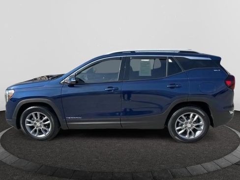 Used 2022 GMC Terrain SLT image 5