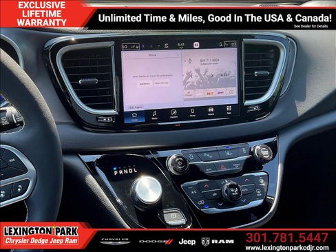 New 2026 Chrysler Voyager LX FWD image 7