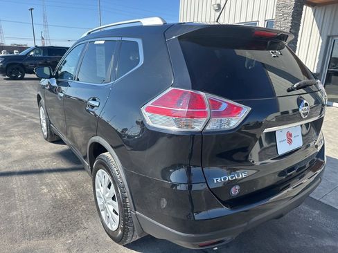 Used 2016 Nissan Rogue S w/ Appearance Package image 9