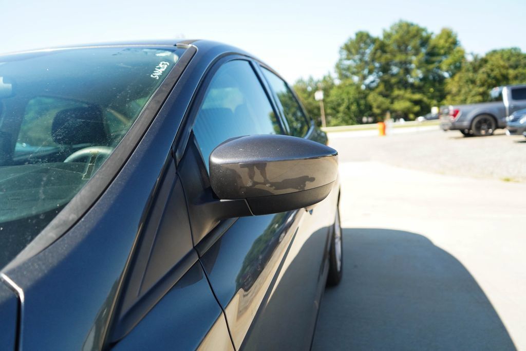 Used 2018 Ford Focus SE FWD image 22