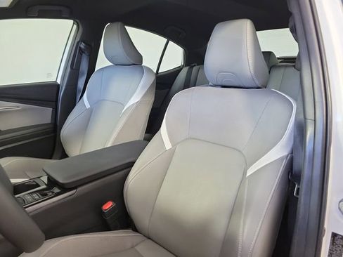 Used 2025 Toyota Camry SE FWD image 20